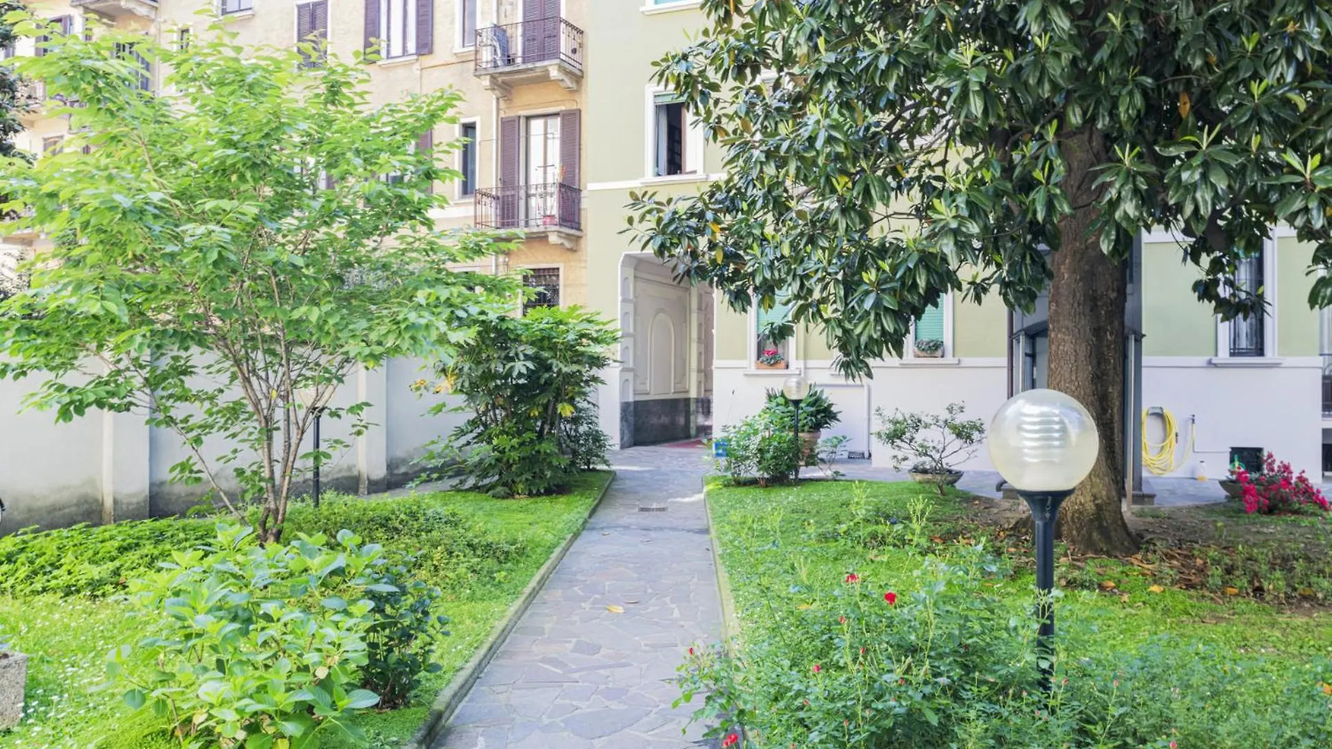 Easylife - Confortevole Con Balcone In City Life Milán 0*,  Itálie